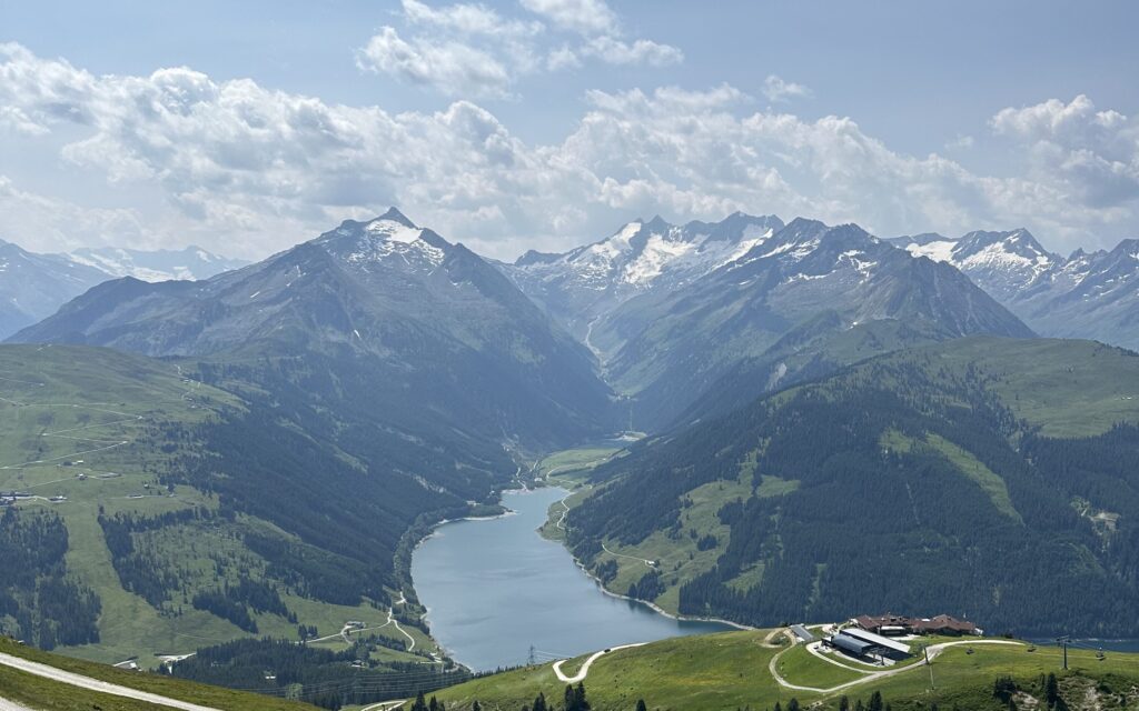 Sommer auf der Panorama Alm Aussicht